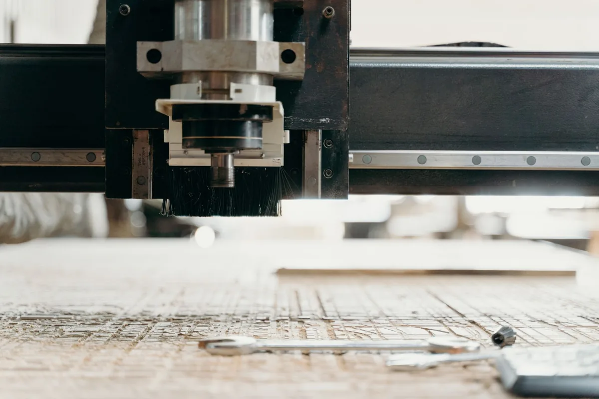 Massicot d’atelier au moment de la coupe